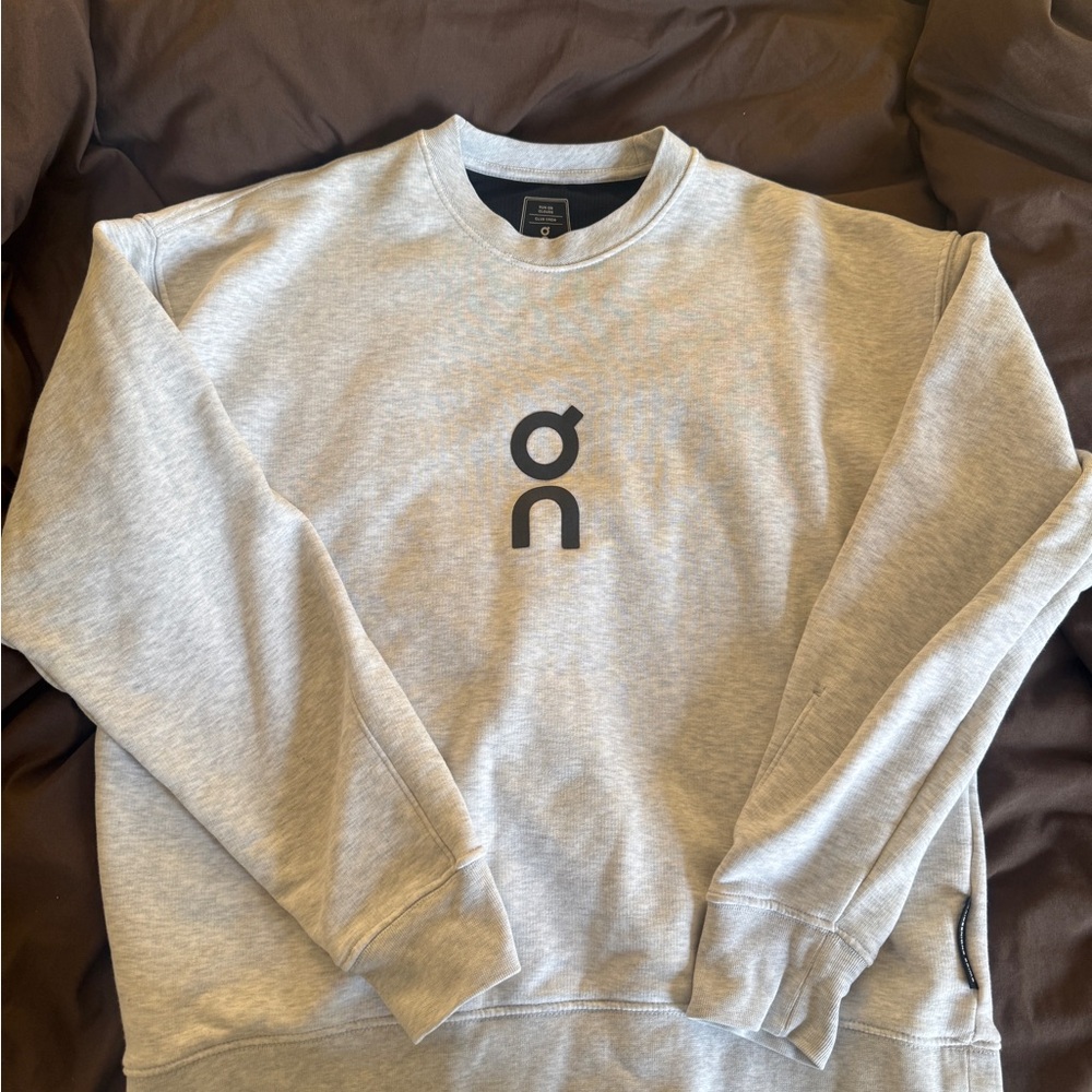 On Running Women’s Gray Crewneck Sweatshirt